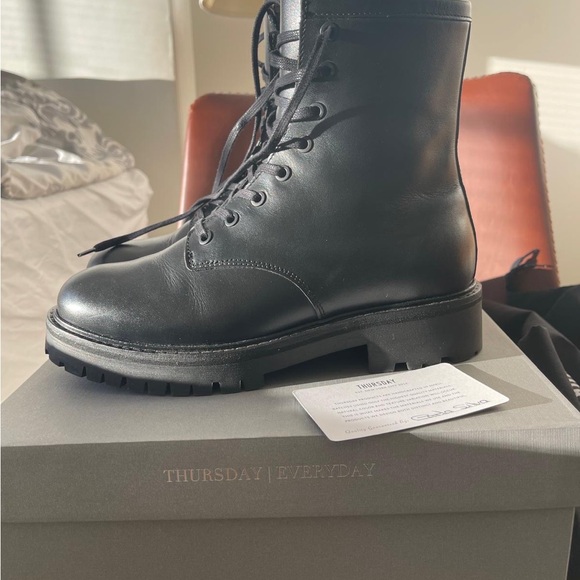 Leather boots - Picture 2 of 3